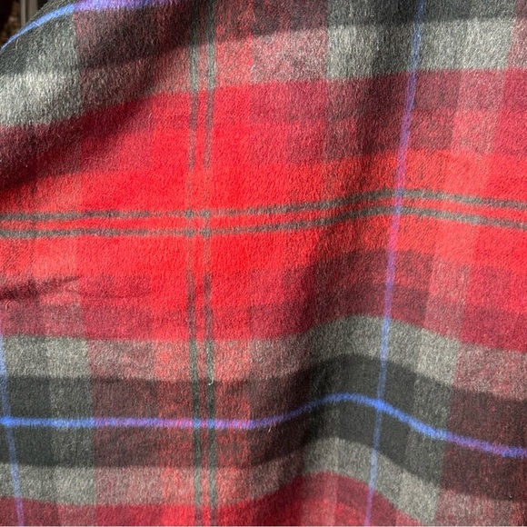 Old Navy XL XXL Plaid Poncho Fleece Red Green Cozy Winter Holiday Aspen Skiing - Picture 6 of 8